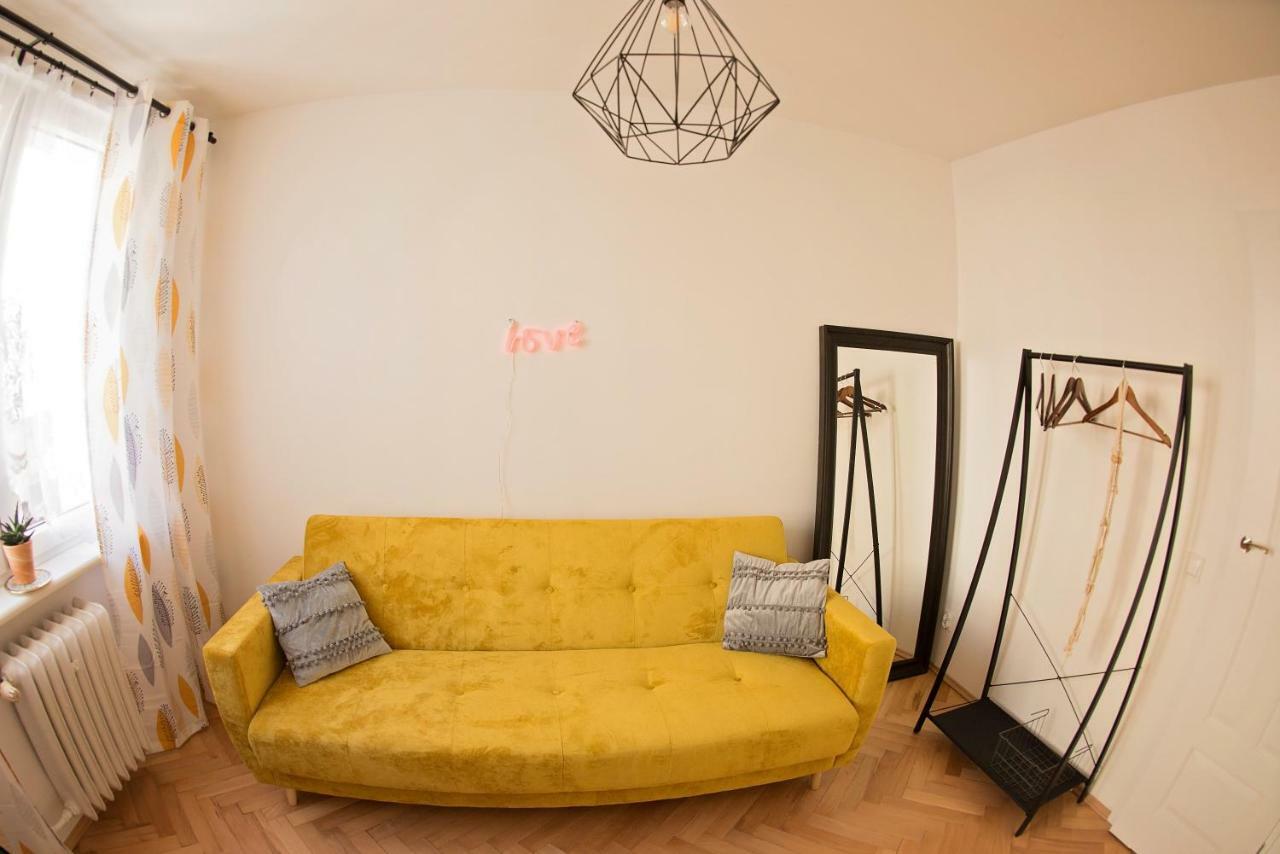 Apartment Retro *